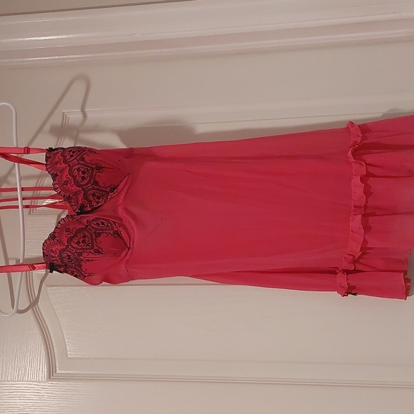 Indulgence Intimate Nightgown - Picture 10 of 12